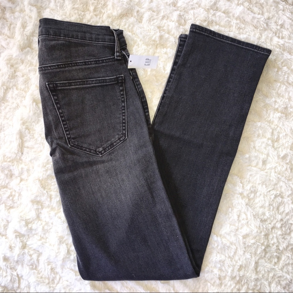 (NWT) GAP Demim Classic Straight Black Jeans